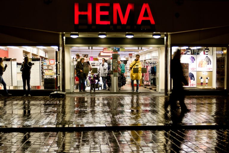 HEMA neemt afscheid van Jip en Janneke na 56 jaar