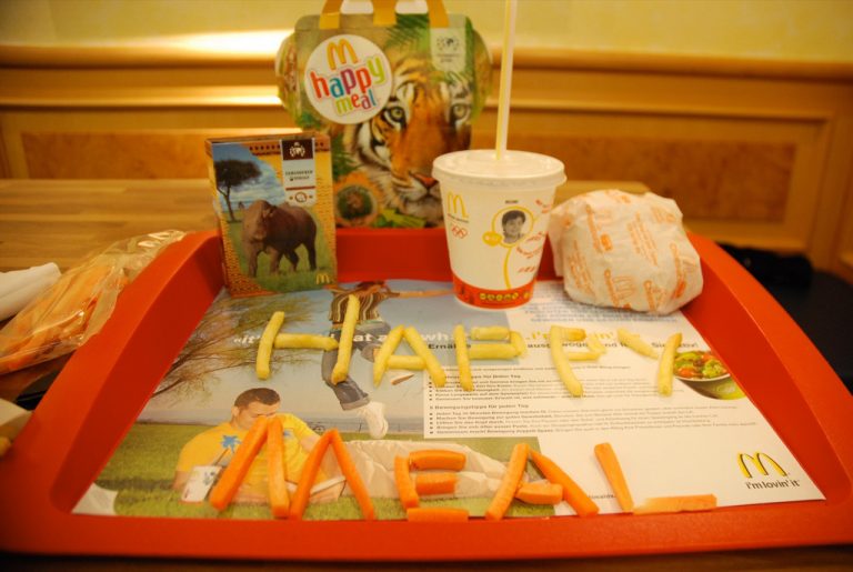 McDonalds deelt omstreden cadeau’s uit