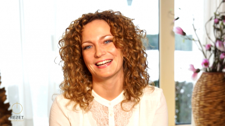 Janske vertelt emotioneel verhaal over de haaranalyse van Reset Yourself