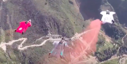 Ongelofelijke wingsuit competitie