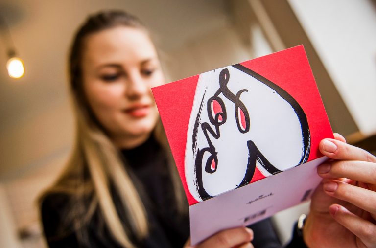 Valentijnsgedichten voor dummies: “Humor maakt het af”