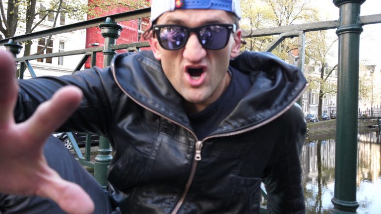 Casey Neistat breekt hand in Amsterdam