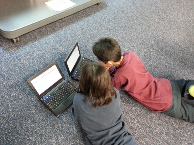 Kinderen leren programmeren door Cyber Pi