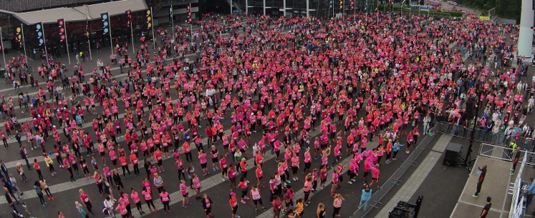 11.500 vrouwen lopen in Rotterdam tegen kanker