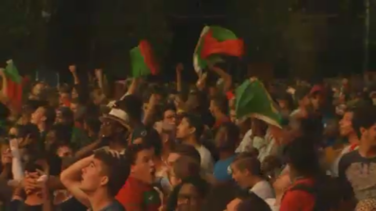 Verdriet en vreugde bij fans na 1-0 Portugal